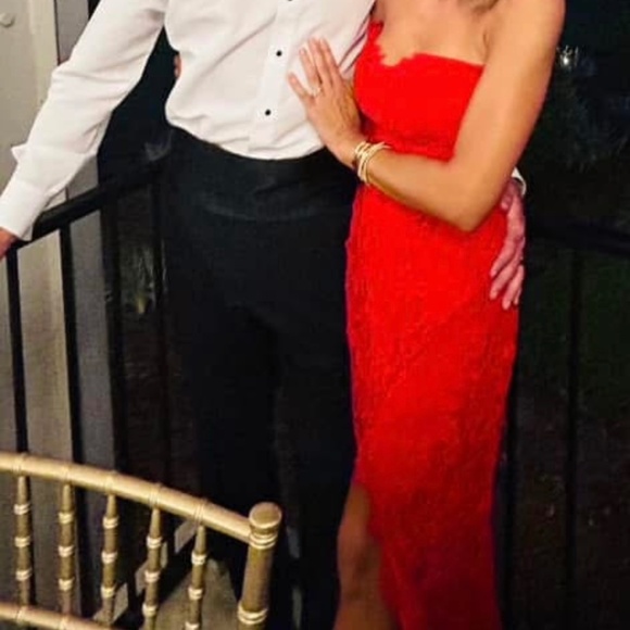 Majorelle XS red Lavinia gown from revolve - Picture 2 of 2